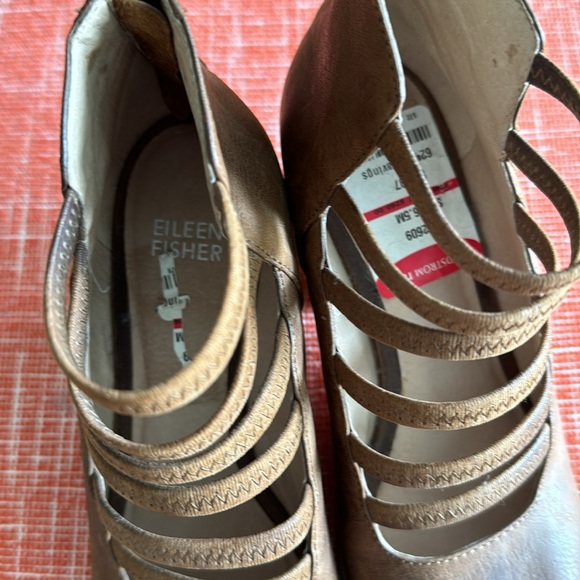 Eileen Fisher heel, 6.5 - Picture 5 of 5
